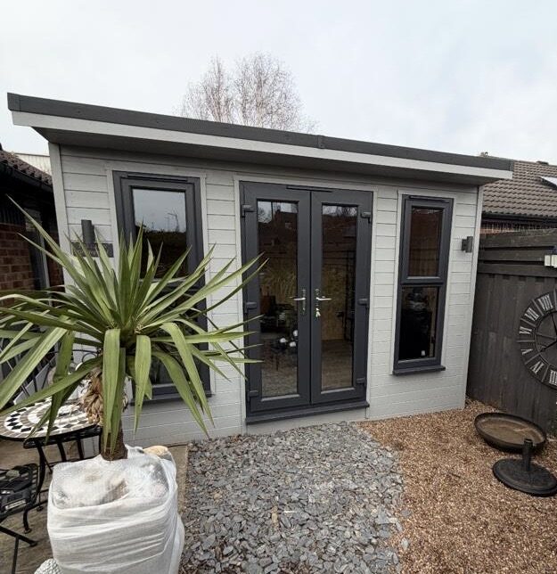 Base Pod garden room by Spolding & Sons